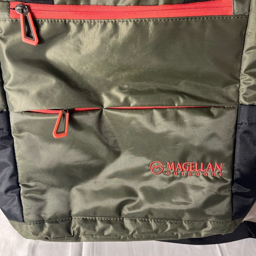 Magellan Outdoors backpack - Picture 4 of 7